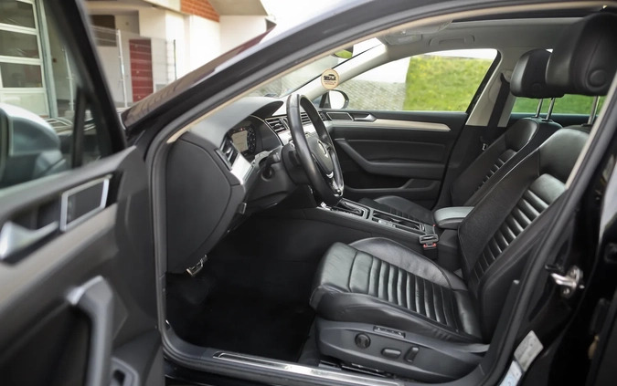 Volkswagen Passat cena 79900 przebieg: 221700, rok produkcji 2016 z Kłodawa małe 781